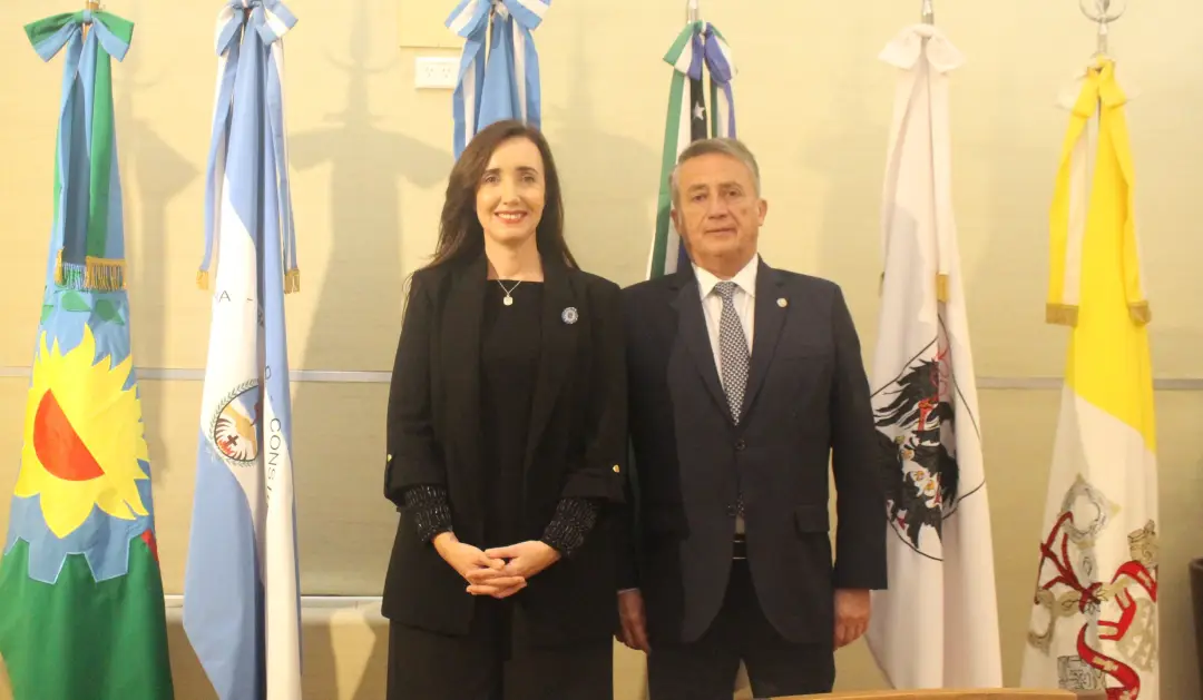 Victoria Villarruel visitó la Universidad del Salvador y dialogó sobre educación, cultura e identidad nacional.