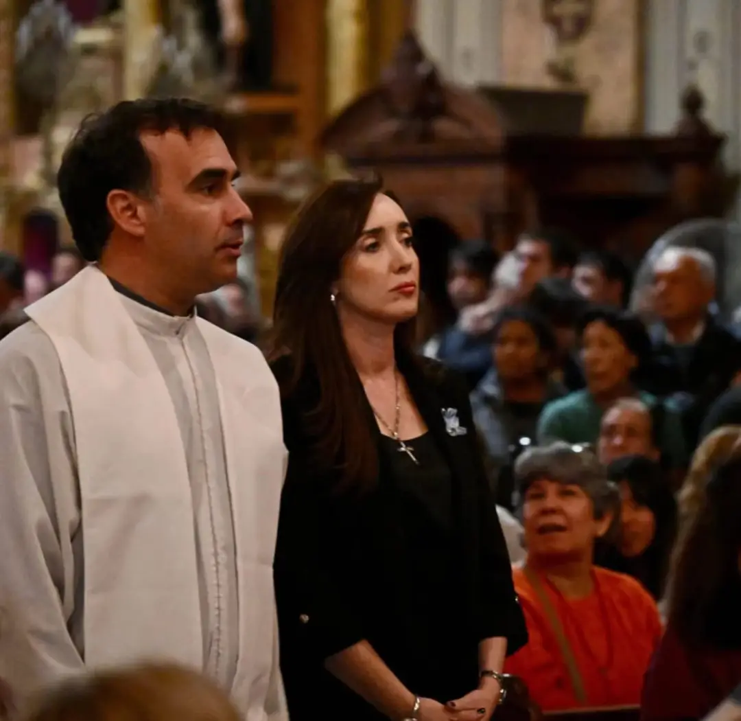 Victoria Villarruel participó en la misa homenaje al Papa Francisco en la Basílica de San José de Flores.