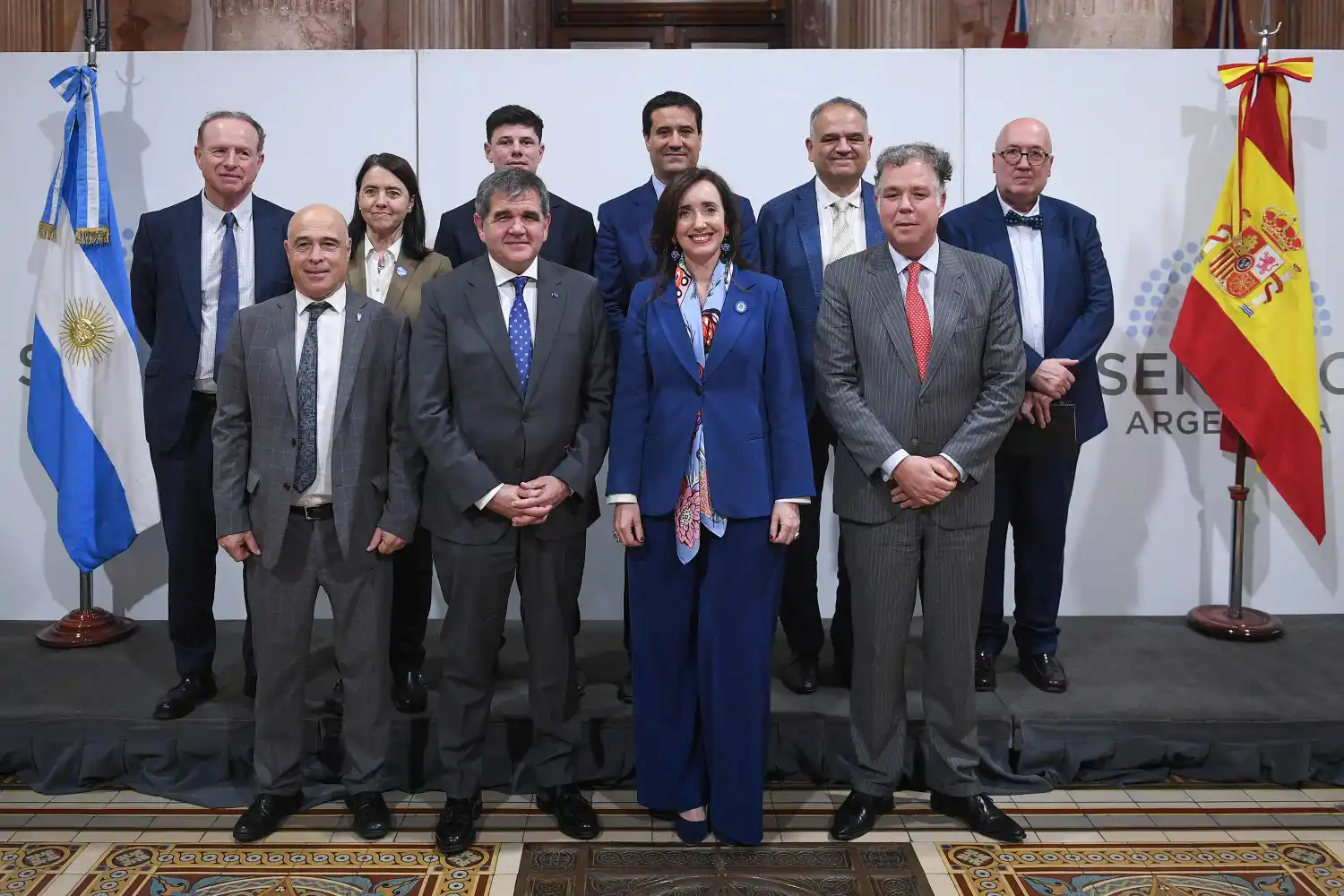 Victoria Villarruel: reunión con el embajador de España