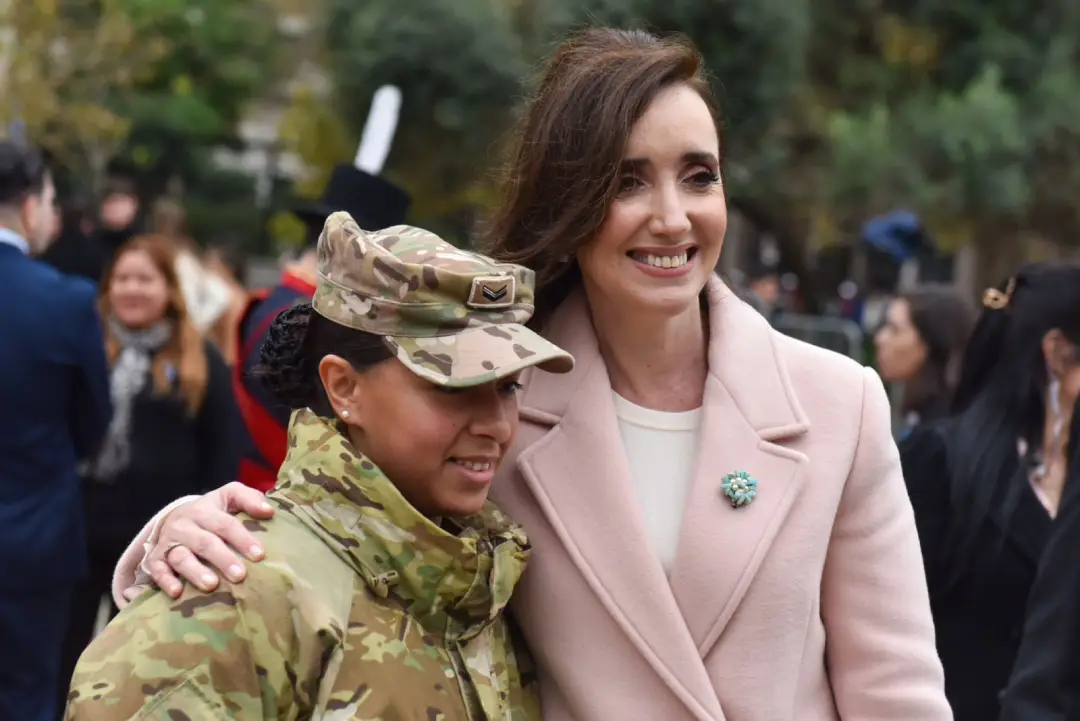 Victoria Villarruel con personal militar