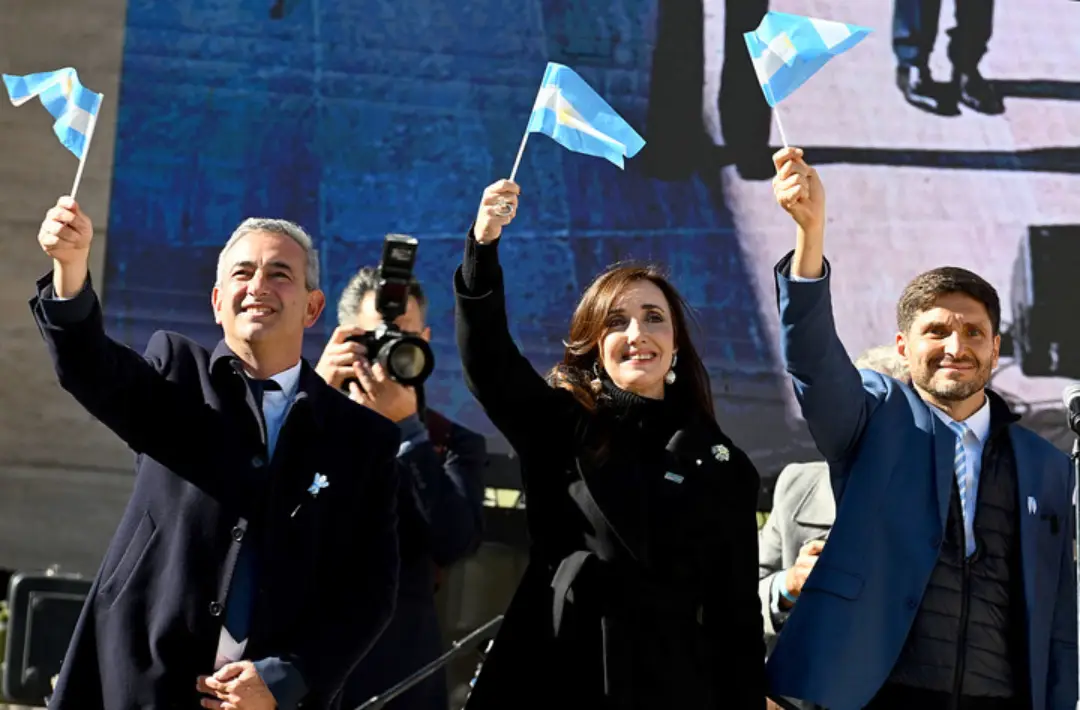 Victoria Villarruel participó del acto por el Día de la Bandera en Rosario