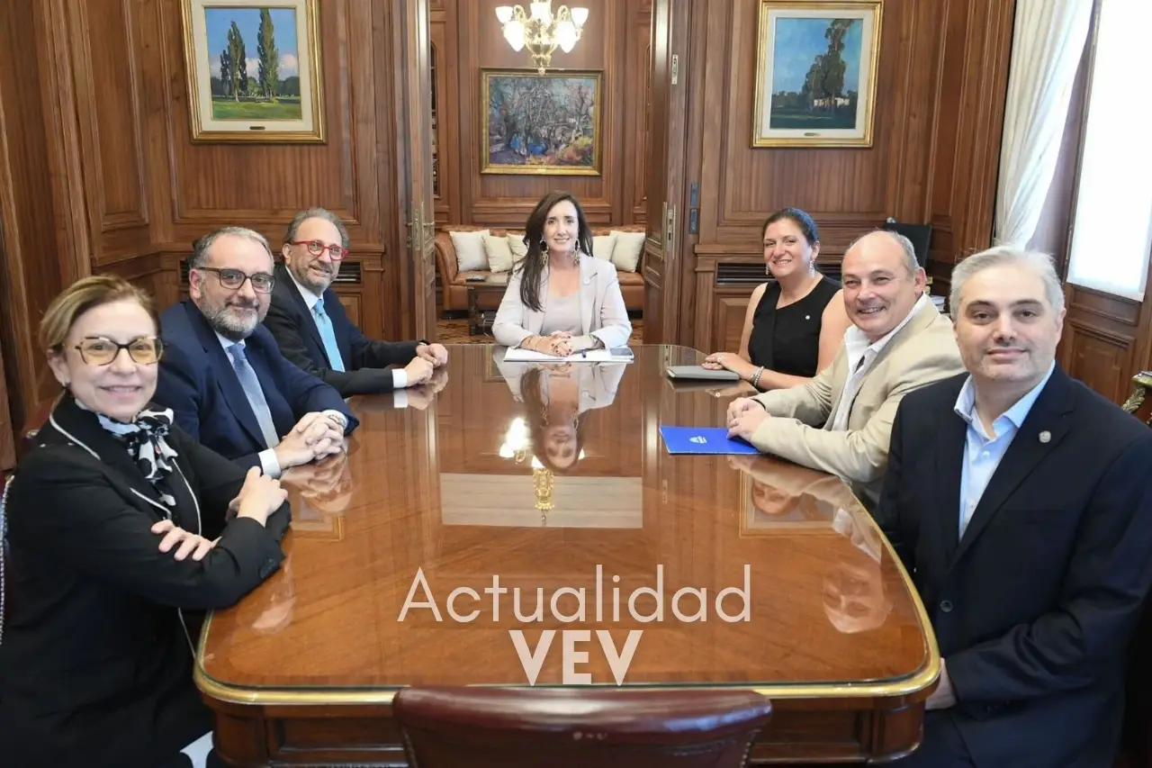 Victoria Villarruel recibió a las autoridades académicas de la Universidad de Messina (Italia)