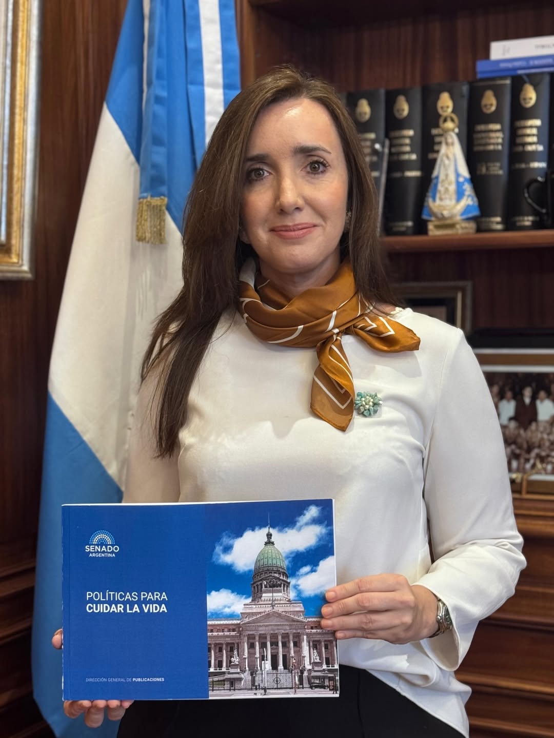 VICTORIA VILLARRUEL PRESENTÓ EL LIBRO “POLÍTICAS PARA CUIDAR LA VIDA”