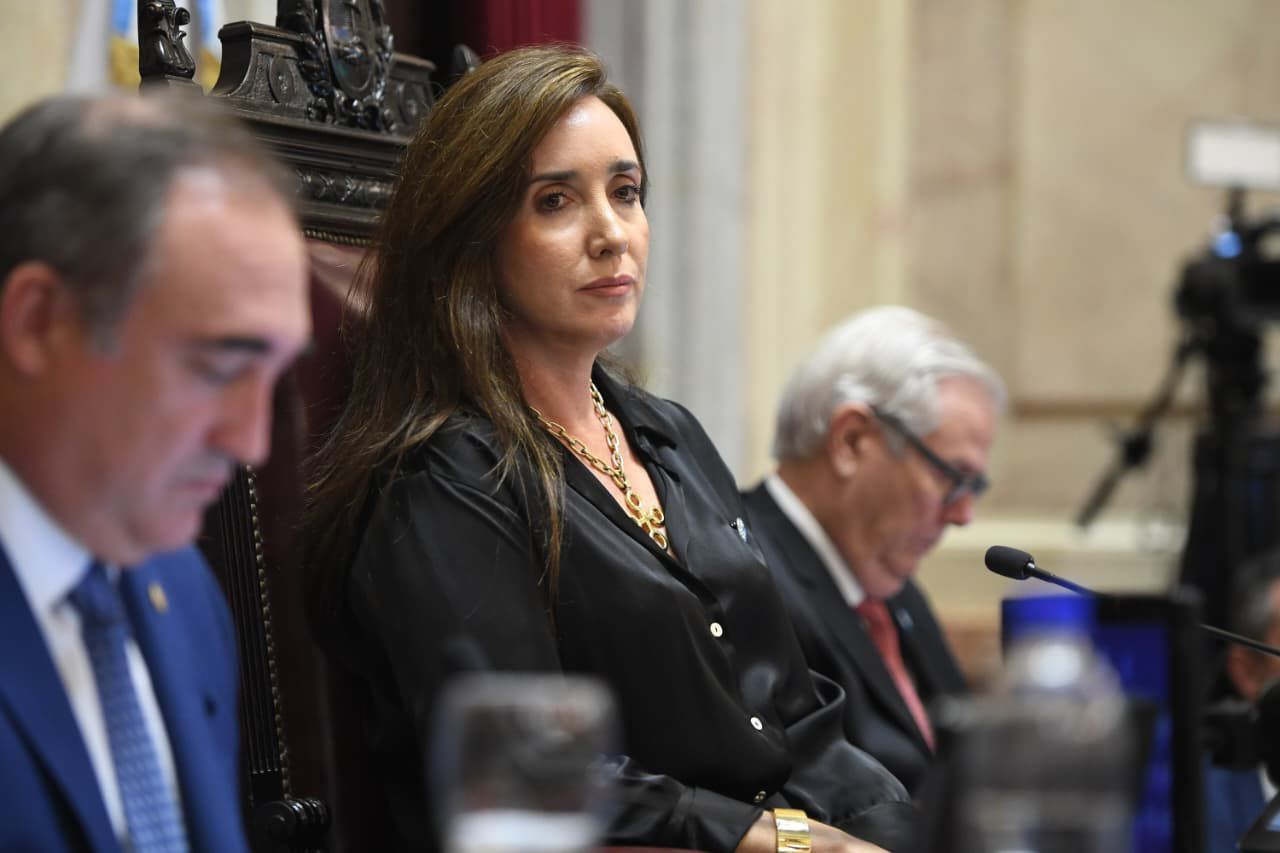 VICTORIA VILLARRUEL ENCABEZÓ LA SESIÓN DEL 18 DE MARZO