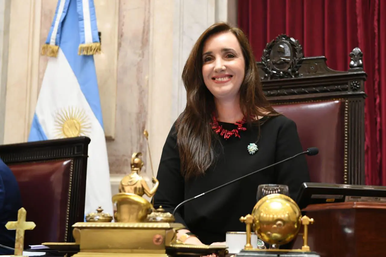 VILLARRUEL REDUJO $21 MIL MILLONES EN GASTOS DEL SENADO